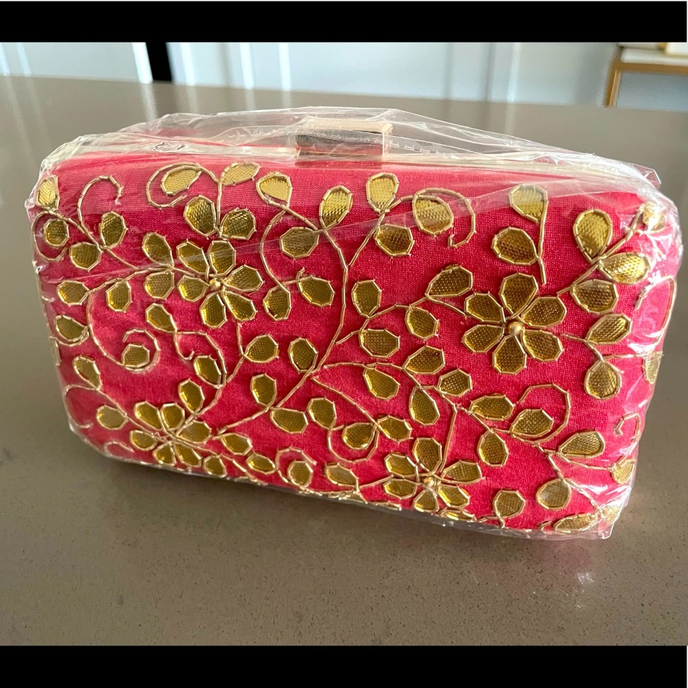 Stunning pink clutch!